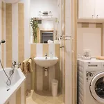 Flexihome Sk - Tolsteho - Free Parking On The Street - 2 Bedrooms דירה