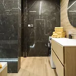 Flexihome Sk - Tolsteho - Free Parking On The Street - 2 Bedrooms קושיצה