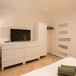 Apartman Flexihome Sk - Tolsteho - Free Parking On The Street - 2 Bedrooms Kassa