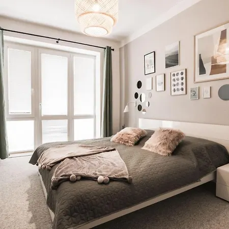 Flexihome Sk - Tolsteho - Free Parking On The Street - 2 Bedrooms