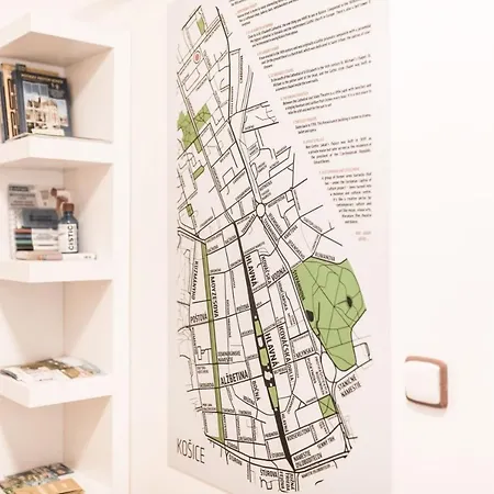 Flexihome Sk - Tolsteho - Free Parking On The Street - 2 Bedrooms Koszyce