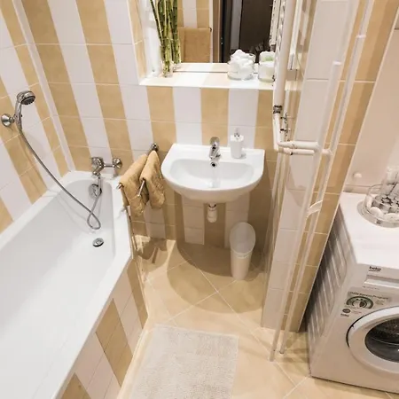 Flexihome Sk - Tolsteho - Free Parking On The Street - 2 Bedrooms Apartament Koszyce