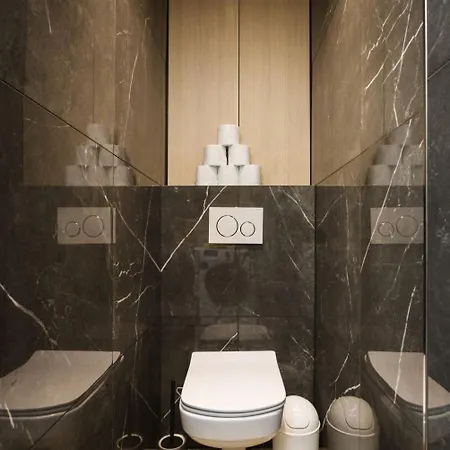 Flexihome Sk - Tolsteho - Free Parking On The Street - 2 Bedrooms Apartament Koszyce