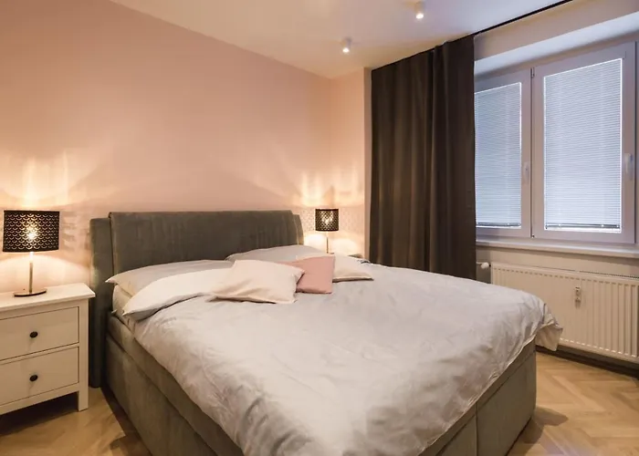 아파트 Flexihome Sk - Tolsteho - Free Parking On The Street - 2 Bedrooms